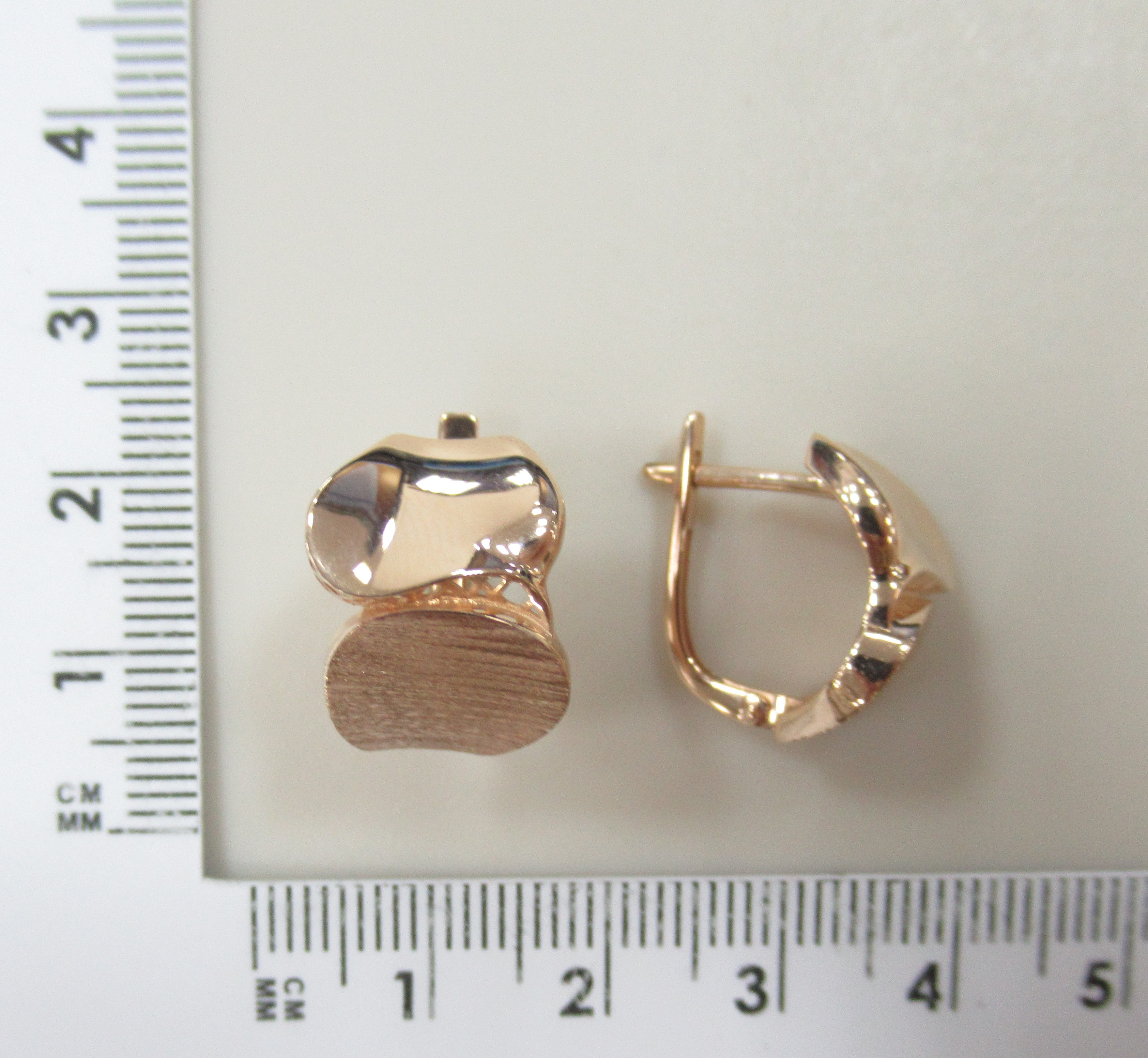 Серьги из золота